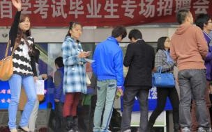 有的大学为啥把毕业生档案发给自己 毕业生档案在自己手里