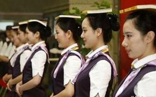 高铁乘务员招聘条件和要求 报考高铁乘务员的要求